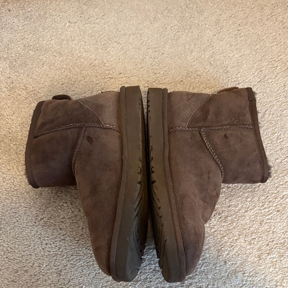 Brown Mini Uggs - Picture 3 of 9